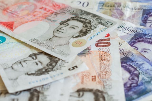 Why you shouldn't pay in pound sterling abroad