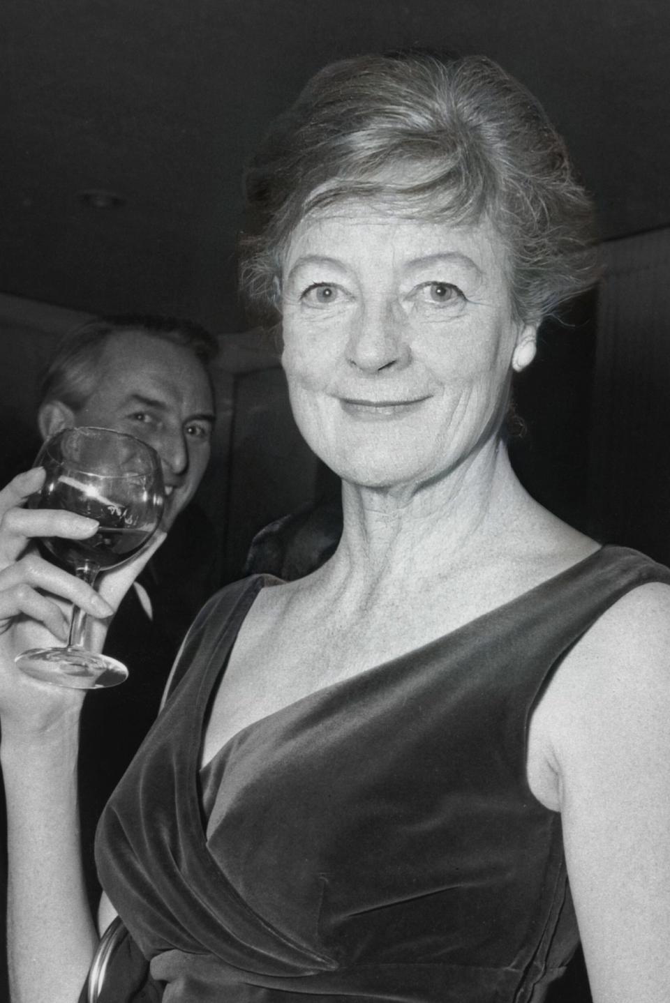 AI Maggie Smith