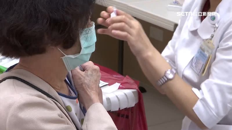醫師指出，若流感疫苗接種率不高、配戴口罩人數減少，今年五月澳洲流感疫情爆發的慘況，有機會在台灣發生。（圖／資料照）