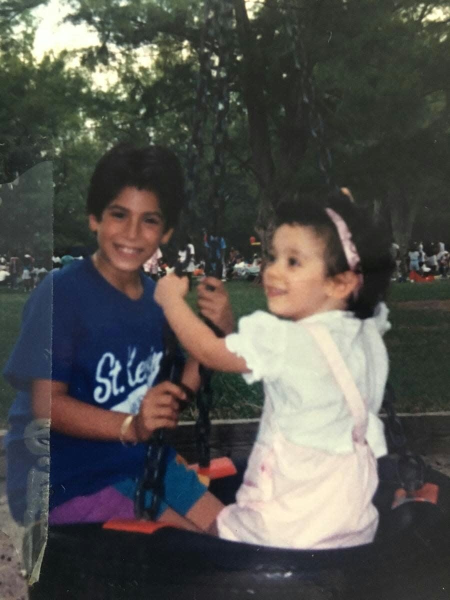 Romina Ruiz-Goiriena as a child in Miami in the 1980s.