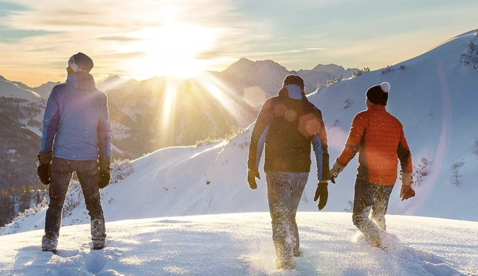 Den Winter outdoor genießen – aber bitte, ohne zu frieren: Dank der Sohlenwärmer haben kalte Füße keine Chance mehr. 