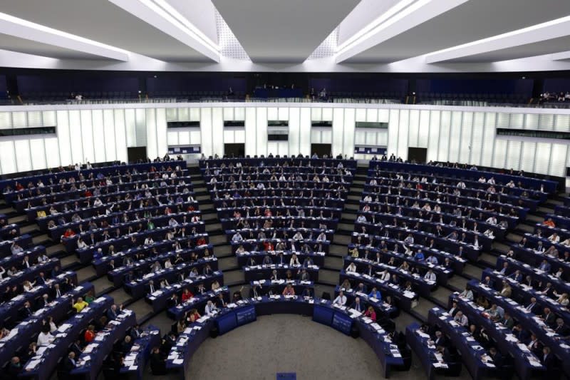 2022年6月8日，歐洲議會投票通過決定歐盟將在2035年全面停止銷售汽油車與柴油車（美聯社）