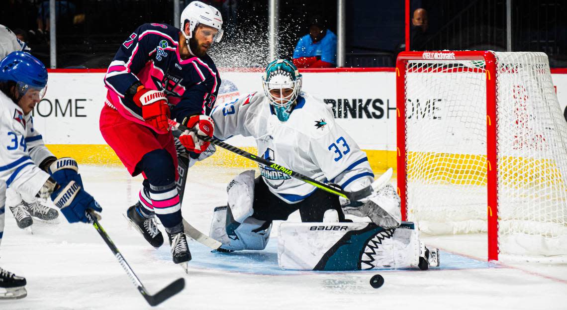 The Wichita Thunder have won both games with Strauss Mann in goal this season.