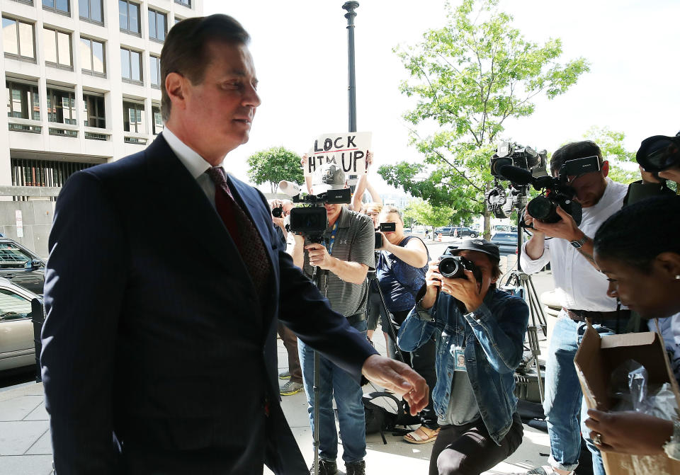 <p>Former Trump campaign manager Paul Manafort arrives at the E. Barrett Prettyman U.S. Courthouse for a hearing on June 15, 2018 in Washington, D.C. (Photo: Mark Wilson/Getty Images) </p>