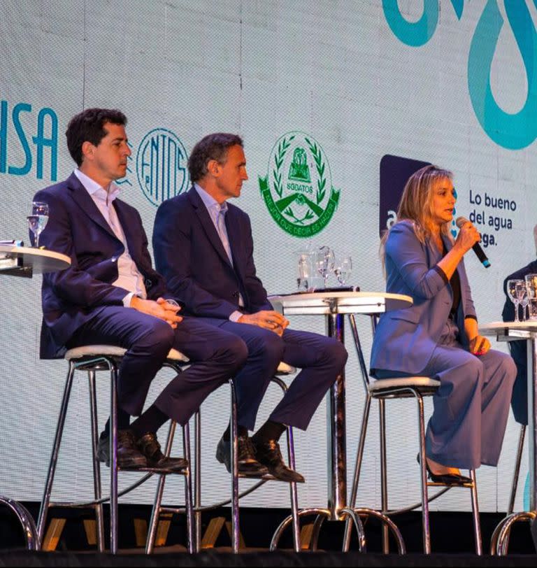 Wado de Pedro, en el "Encuentro nacional con el agua", junto a Gabriel Katopodis y Malena Galmarini