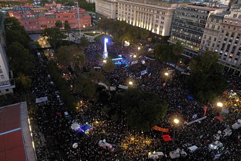 El martes pasado se realizó una multitudinaria marcha a Plaza de Mayo en reclamo de más fondos para las universidades nacionales 