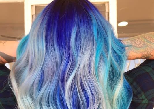 This woman tried to give herself unicorn hair at home, and she ended up in the hospital with severe scalp burns