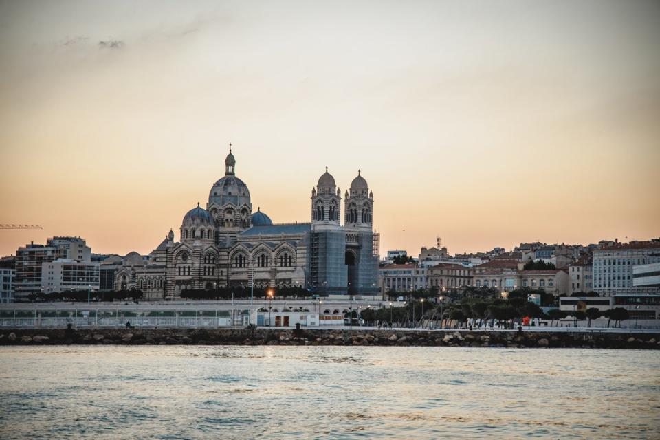 Marseille as seen from the water (© Valentin Pacaut / The Explorers - In partnership with Atout France)