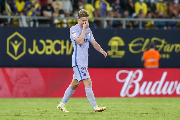 Frenkie de Jong fue expulsado a los 10 minutos del segundo tiempo y Barcelona terminó el partido con 10 jugadores.