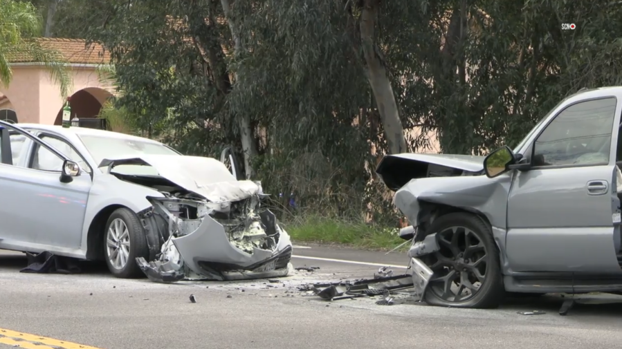 Head-on crash in Escondido (Photo: SoCal News Outlet)