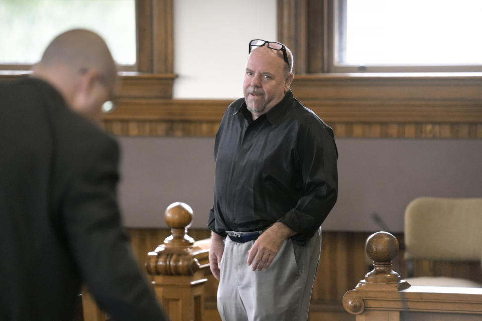 Steve Kramer arrives Wednesday, June 5, 2024, at superior court, in Laconia, N.H., for his arraignment in connection with charges of voter suppression and impersonating a candidate. Kramer, a political consultant who sent artificial intelligence-generated robocalls mimicking President Joe Biden's voice to voters ahead of New Hampshire's presidential primary faces more than two dozen criminal charges. (AP Photo/Steven Senne, Pool)