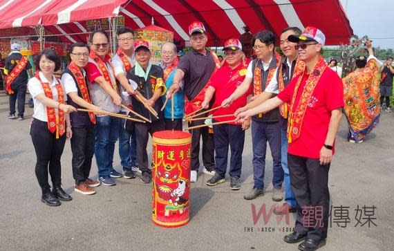 聖賢宮創辦人徐双惠表示，這是關聖帝君藉由火把照亮百姓人家，庇佑在家子弟或出外打拼遊子，無論求學或是工作、打拼事業，都能心想事成健康平安，發大財行大運。天香夜巡的緣由，是去年特地飛往大陸，歷經搭車坐船及飛機，到達泉州洪瀨鎮關聖帝君廟，恭迎歷史名將關聖帝君軟身神像回到大林鎮，這尊軟身神像坐姿氣宇軒昂、炯炯有神，而洪瀨鎮關聖帝君廟為發揚天香文化，每年都會舉辦盛大遶境活動，聖賢宮追本溯源飲水思源，特地擴大舉辦在台罕見的天香夜巡。