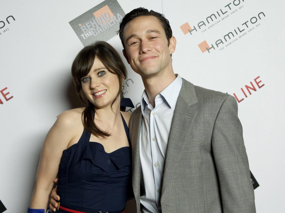 Zooey Deschanel and Joseph Gordon-Levitt in 2009