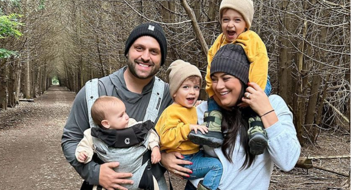 Ariana Joy Christie is mom to twins Oscar and Axel and daughter Cali. (Image via Instagram/@arianajoychristie)