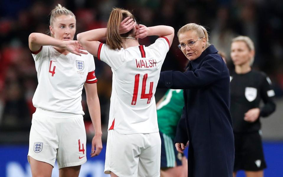 England manager Sarina Wiegman talks to Keira Walsh - Action Images via Reuters