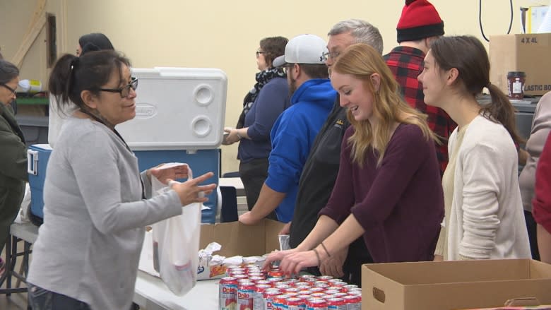 'I have to do this': 'Bannock Lady' marks 5 years serving meals to Winnipeg's homeless