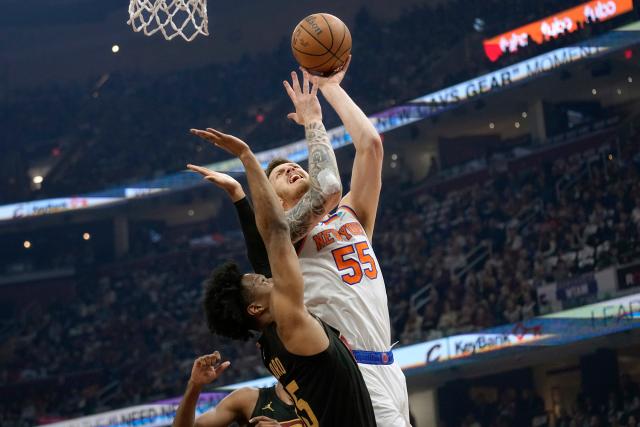 Cavs lose to Knicks in their final regular-season meeting