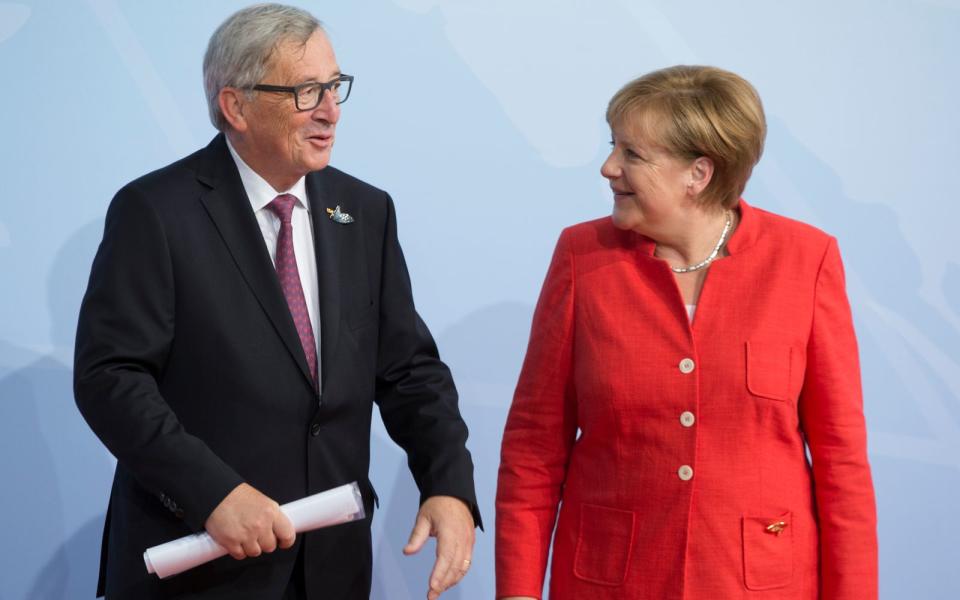 Gut befreundet: Angela Merkel und Jean-Claude Juncker.  (Bild: Ulrich Baumgarten via Getty Images)