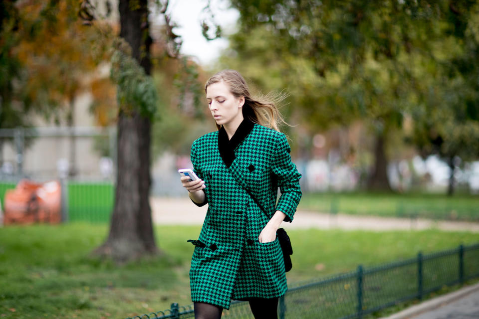 <p>Emerald green houndstooth emboldens head-to-toe black.</p> <h4>Imaxtree</h4> <p> <strong>Related Articles</strong> <ul> <li><a rel="nofollow noopener" href="http://thezoereport.com/fashion/style-tips/box-of-style-ways-to-wear-cape-trend/?utm_source=yahoo&utm_medium=syndication" target="_blank" data-ylk="slk:The Key Styling Piece Your Wardrobe Needs;elm:context_link;itc:0;sec:content-canvas" class="link ">The Key Styling Piece Your Wardrobe Needs</a></li><li><a rel="nofollow noopener" href="http://thezoereport.com/entertainment/culture/violette-french-girl-makeup-tutorial/?utm_source=yahoo&utm_medium=syndication" target="_blank" data-ylk="slk:The French Girl Makeup Trick We Never Knew Existed;elm:context_link;itc:0;sec:content-canvas" class="link ">The French Girl Makeup Trick We Never Knew Existed</a></li><li><a rel="nofollow noopener" href="http://thezoereport.com/entertainment/celebrities/chrissy-teigen-second-child-ivf-instyle-november-2017/?utm_source=yahoo&utm_medium=syndication" target="_blank" data-ylk="slk:Chrissy Teigen And John Legend Have Some Exciting Baby News;elm:context_link;itc:0;sec:content-canvas" class="link ">Chrissy Teigen And John Legend Have Some Exciting Baby News</a></li> </ul> </p>