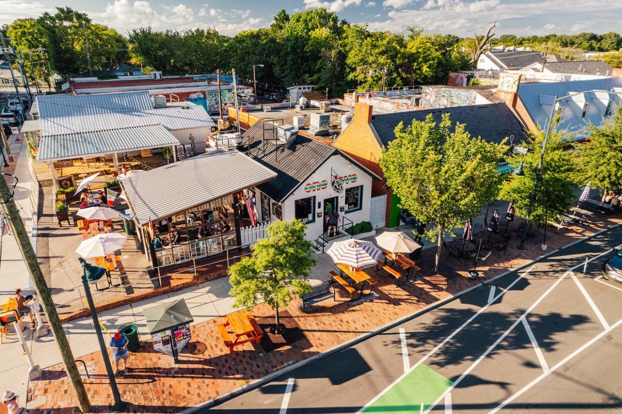 Chapel Hill-based Al's Burger Shack restaurant is planning a location in Leland, N.C.