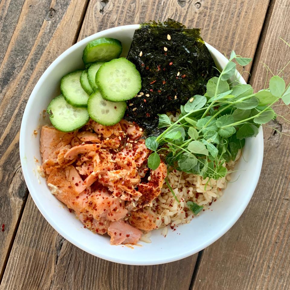 Salmon rice bowl