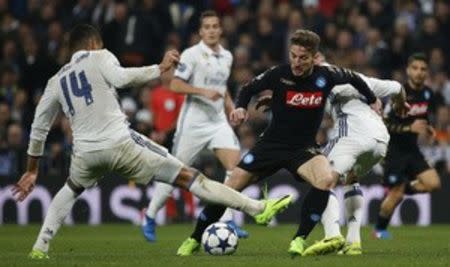 Football Soccer - Real Madrid v Napoli - UEFA Champions League Round of 16 First Leg - Estadio Santiago Bernabeu, Madrid, Spain - 15/2/17 Real Madrid's Casemiro in action with Napoli's Dries Mertens Reuters / Susana Vera Livepic