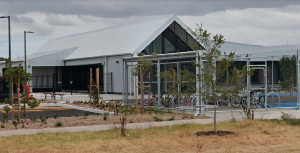 Aitken Hill Primary School is undergoing a deep clean after it was linked to a case of coronavirus. Source: Google Maps