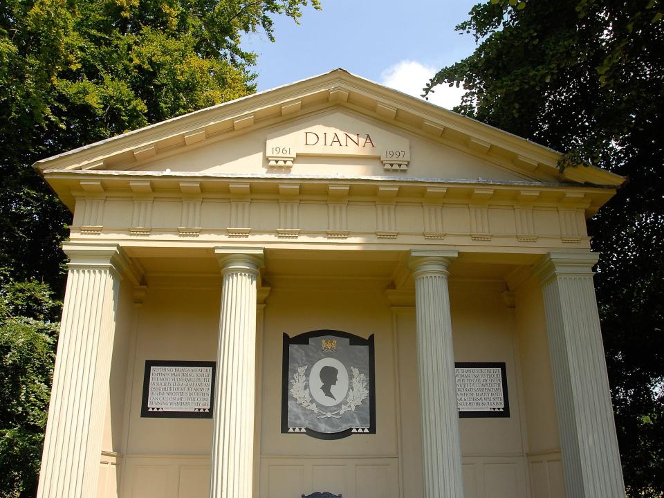 princess diana's gravesite in northampton