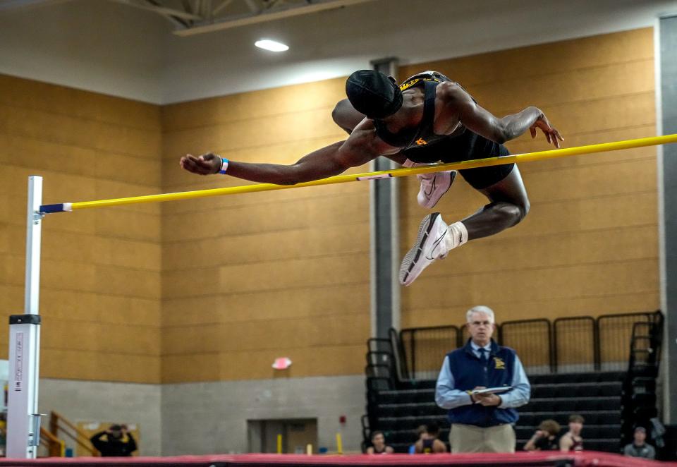 Central High's Demetrius Outland makes his winning jump in last season's state championships.