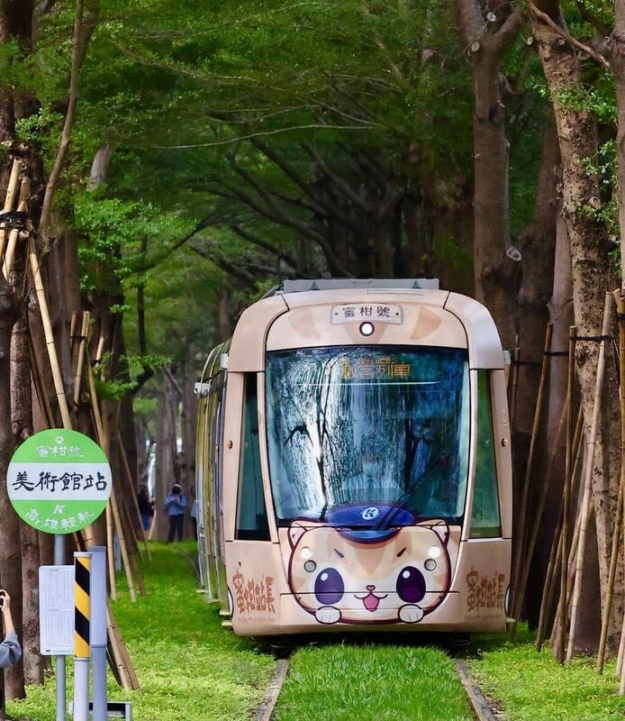 最美輕軌路段龍貓隧道。   圖：高雄市觀光局提供