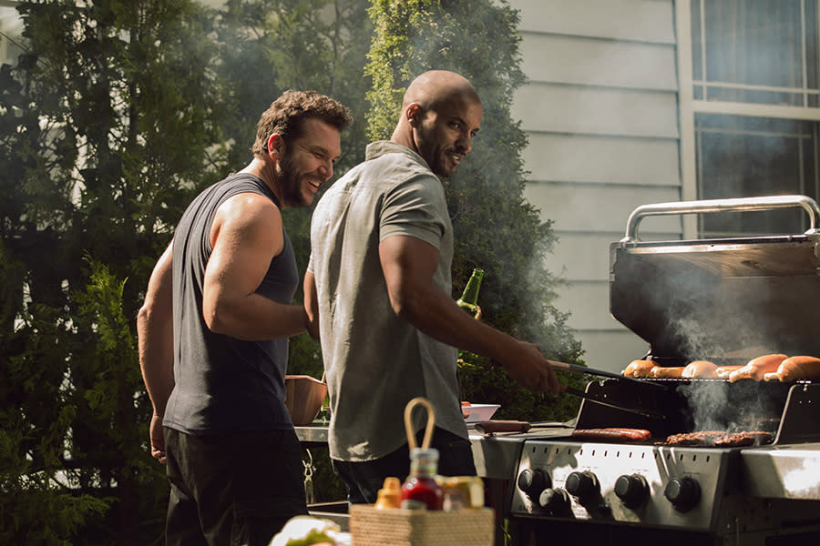 <p>Dane Cook as Robbie, Ricky Whittle as Shadow Moon in Starz’s <i>American Gods</i>.<br><br>(Photo: Starz) </p>