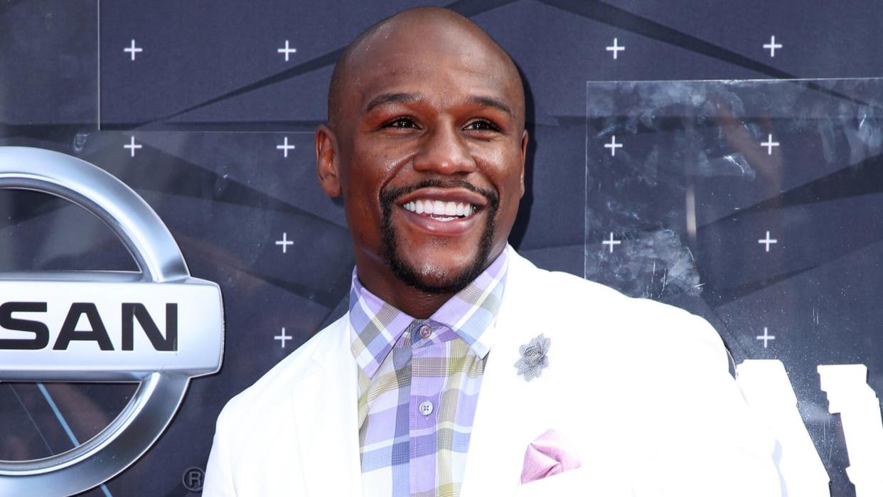 LOS ANGELES - JUN 28: Floyd Mayweather Jr at the 2015 BET Awards - Arrivals at the Microsoft Theater on June 28, 2015 in Los Angeles, CA.