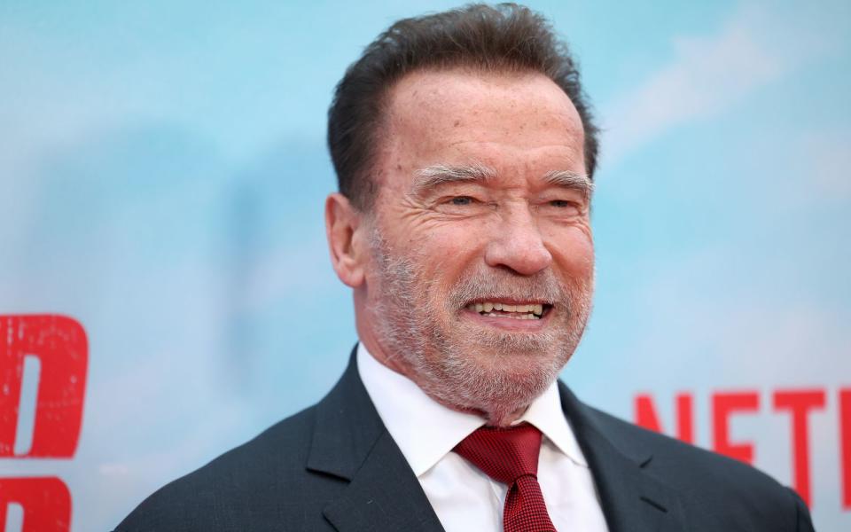 Zum Geburtstag von Schauspieler Clint Eastwood widmete ihm Arnold Schwarzenegger rührende Zeilen auf Instagram. (Bild: 2023 Getty Images/Phillip Faraone)