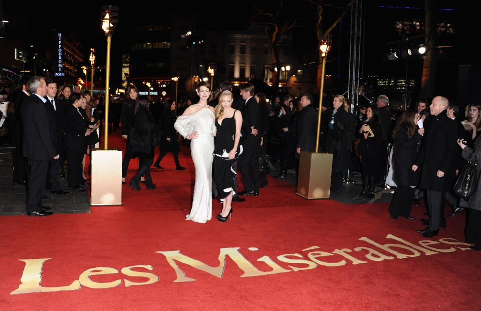 LONDON, ENGLAND - DECEMBER 05: Actresses Anne Hathaway and Amanda Seyfriend attend the "Les Miserables" World Premiere at the Odeon Leicester Square on December 5, 2012 in London, England. (Photo by Stuart Wilson/Getty Images)