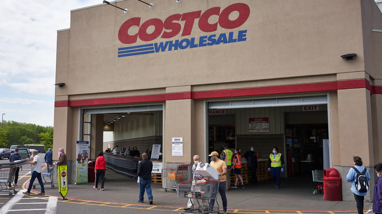 Costco front entrance 