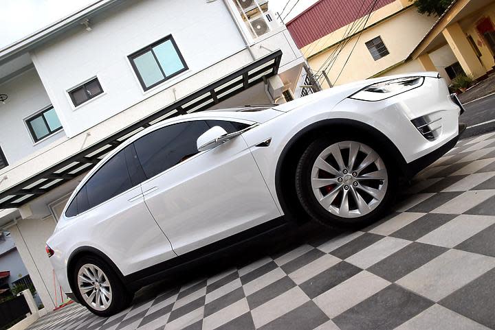 【開箱】TESLA MODEL X