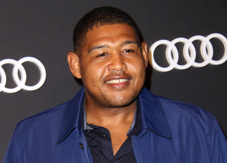 Omar Benson Miller / Officer Walter Simmons