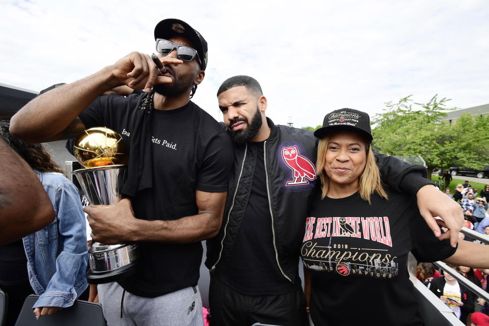 Drake reportedly is running a campaign in hopes of trying to convince Kawhi Leonard to re-sign with the Toronto Raptors. (THE CANADIAN PRESS/Frank Gunn)