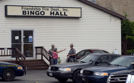 New York State Police engage in a manhunt for two prisoners Richard Matt and David Sweat in Friendship, New York June 21, 2015. REUTERS/Aaron Harris