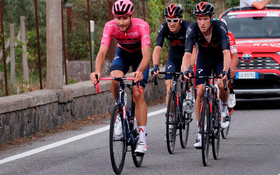 Geraint Thomas' hopes up in smoke while Simon Yates also loses time as Giro d'Italia erupts on Mount Etna - GETTY IMAGES