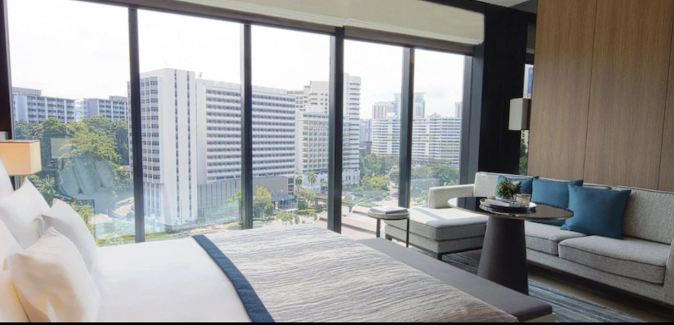 A hotel room at InterContinental Singapore Robertson Quay. (PHOTO: Agoda)