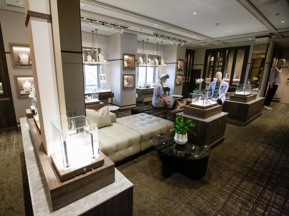 empty boutique on Silversea's Silver Ray cruise ship