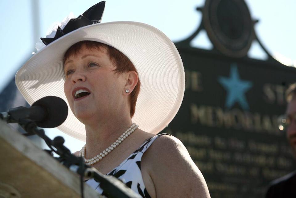 Marianne Barnebey sings “America” during the 2011 Memorial Day service at the Veterans Monument on Bradenton’s riverfront.