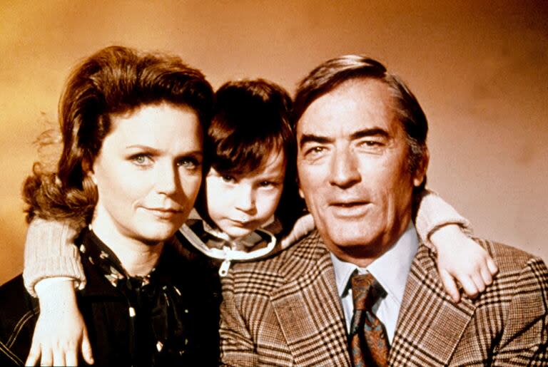 Lee Remick, Harvey Stephens y Gregory Peck