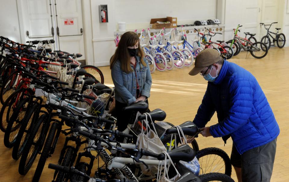 The Ojai Unified School District Family Fund is participating in the 2022 A Community Thrives program. The family fund supports wellness of students and their families, including this bicycle giveaway in December 2020.