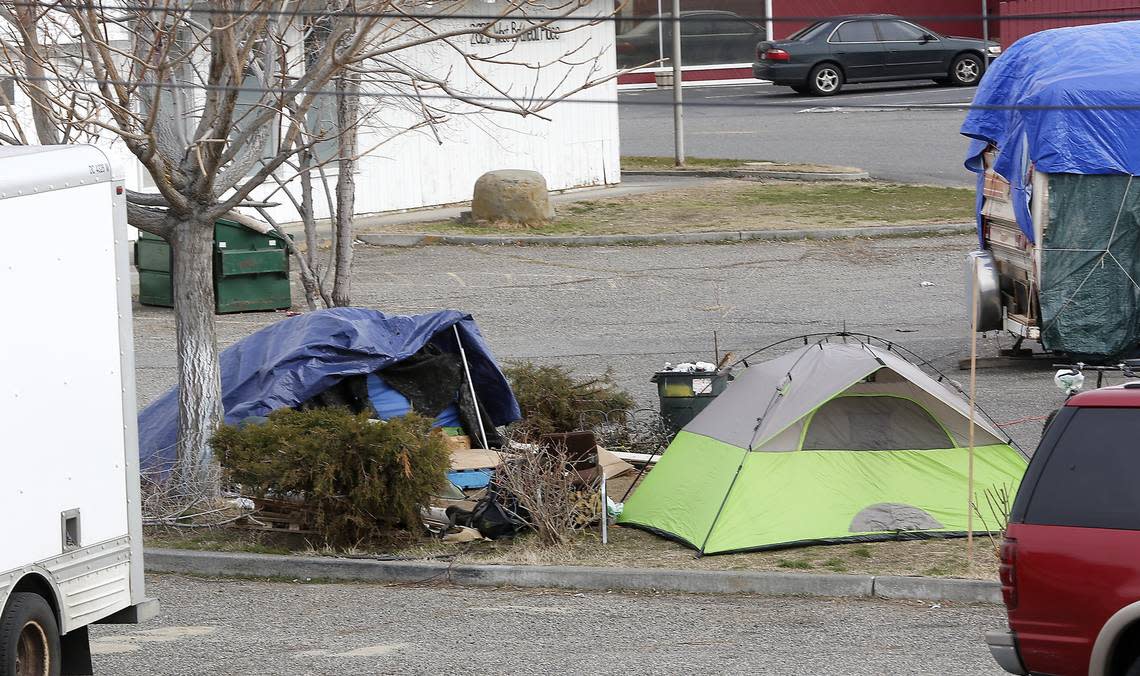 The city of Kennewick closed this collection of travel trailers, motorhomes and tents near Vista Way in 2018.