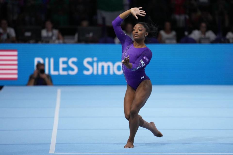La cuádruple campeona olímpica en Río de Janeiro en gimnasia artística, la estadounidense Simone Biles, levanta gran expectativa luego de su ausencia un tiempo de la competición tras los problemas mentales sufridos en Tokio en 2021.