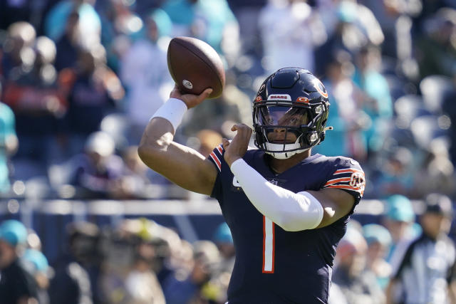 Hamp & O'B: Justin Fields breaks out, but Bears fall to the Dolphins