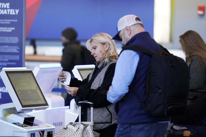 The world’s largest aircraft fleet was grounded for hours by a cascading outage in a government system that delayed or cancelled thousands of flights across the U.S. on Wednesday. (Steven Senne / AP)