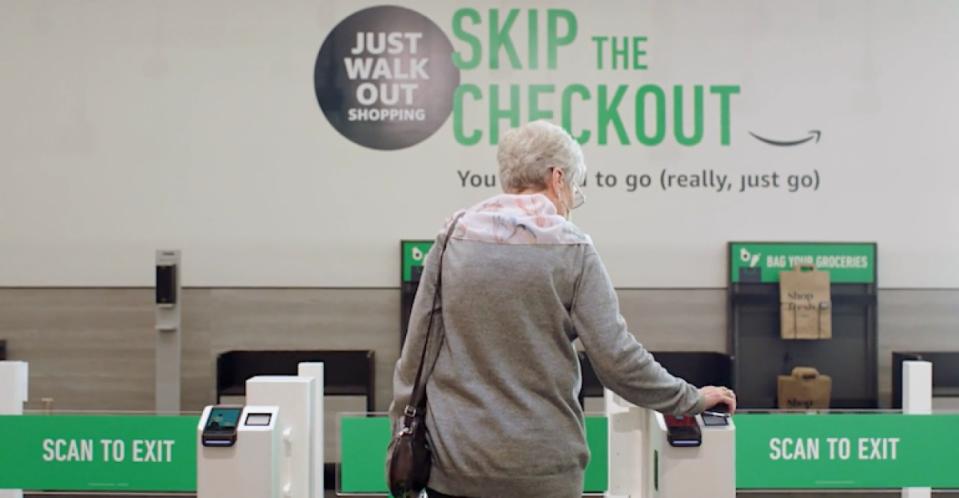 亞馬遜開始在旗下大型生鮮超市取消使用Just Walk Out自動收銀技術
